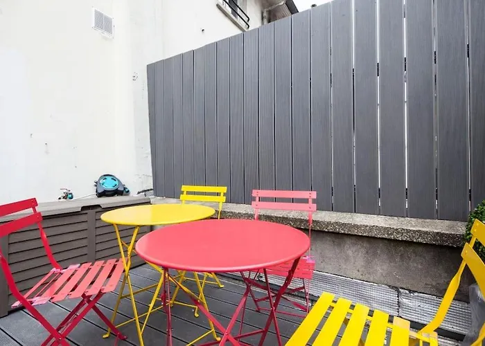 Amazing Terrasse In Center Of Paris