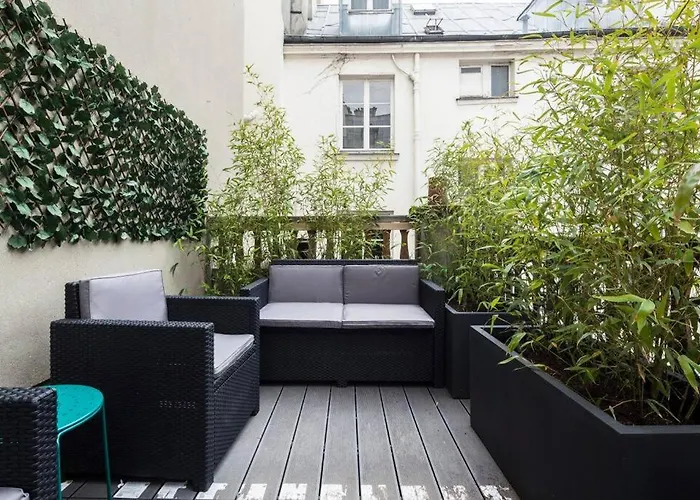 Amazing Terrasse In Center Of Paris